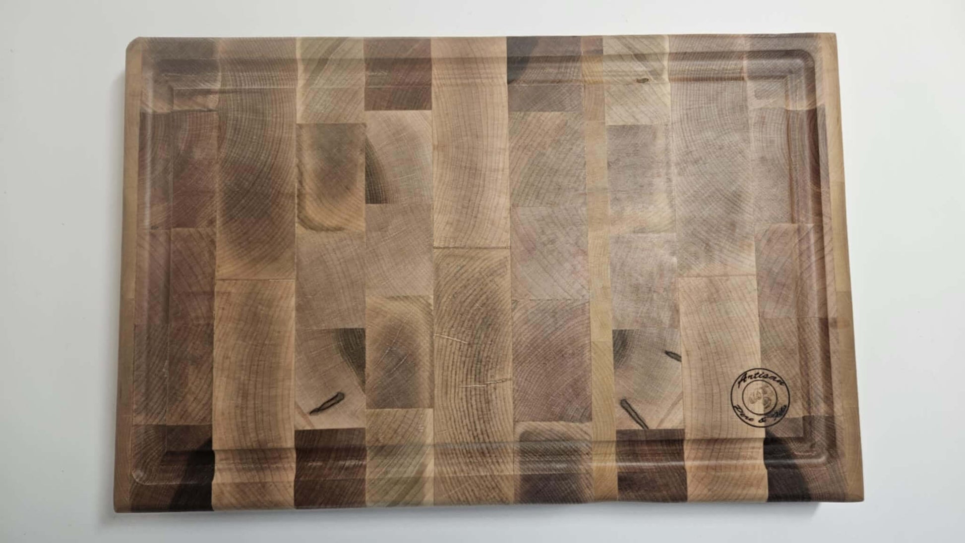 Bloc de boucher en bois polyvalent pour découpe, 16 x 12 x 2.5 pouces, durable et élégant pour votre cuisine.